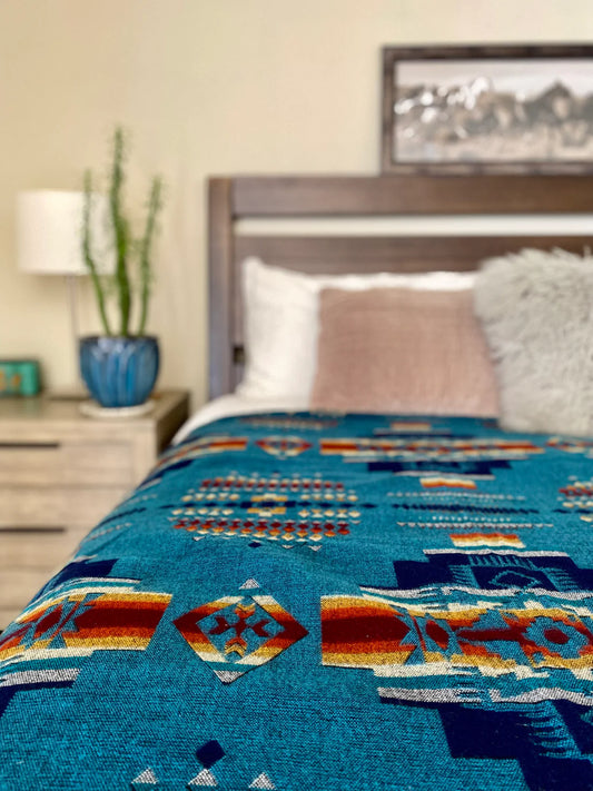 ECU Queen Andes Ocean Blanket